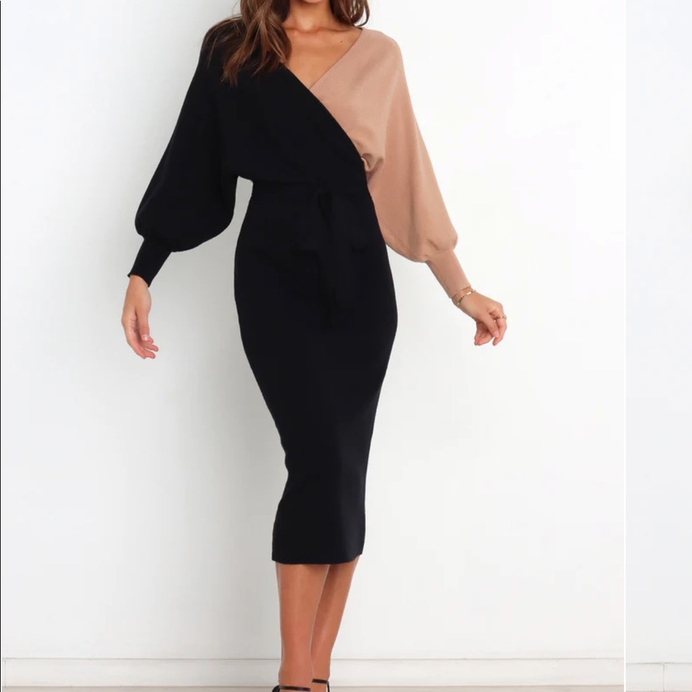 Two toned sweater stress size 6